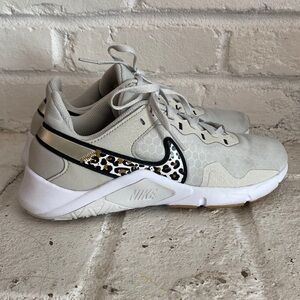Nike Women’s size 8 leopard print training shoes